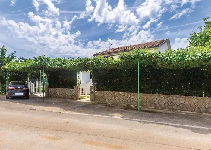Vesna Apartament Pinezići