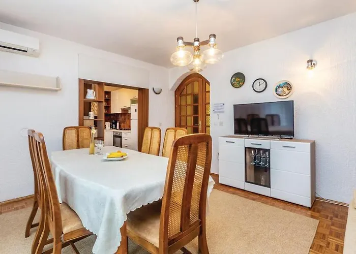 Vesna Apartament Pinezići