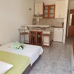 Vesna * Pinezići