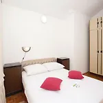 Vesna * Pinezići