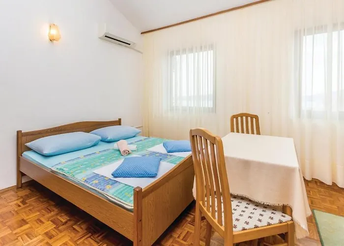 Vesna Apartment Pinezići